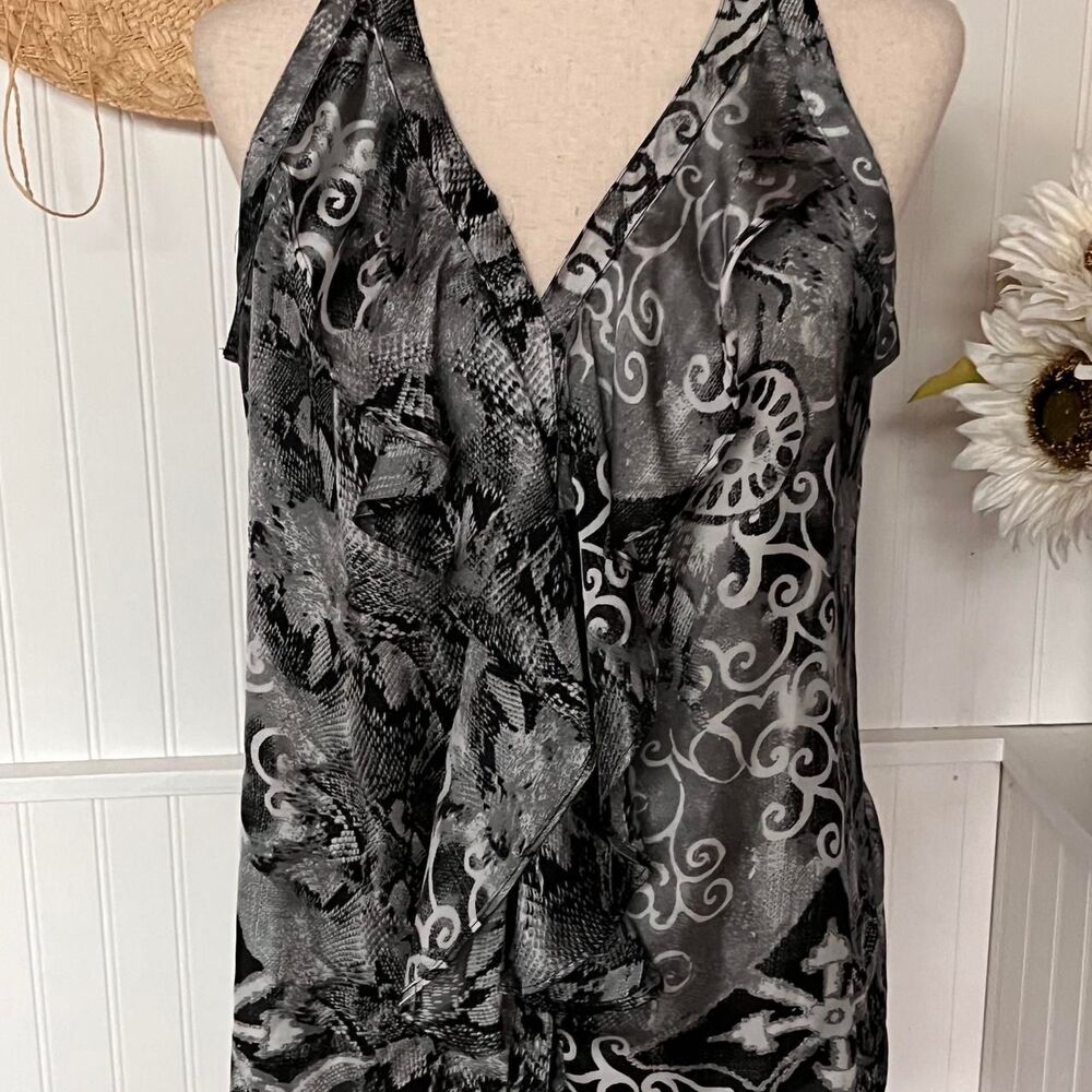 Sleeveless Black & White & Grey Swirled Pattern